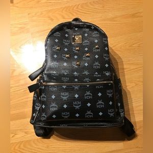 BLACK LEATHER MCM BACKPACK